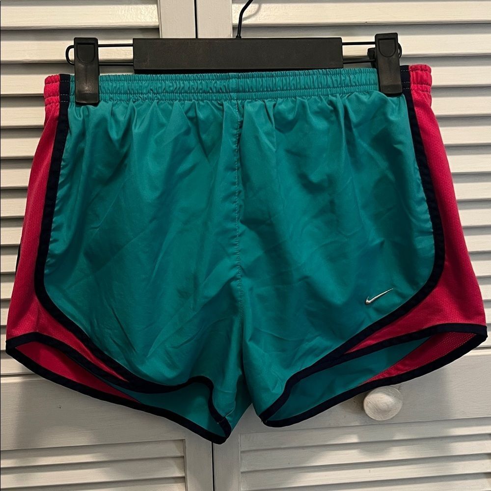 #1147+ Nike Women's Turquoise and Fuchsia Athletic Shorts